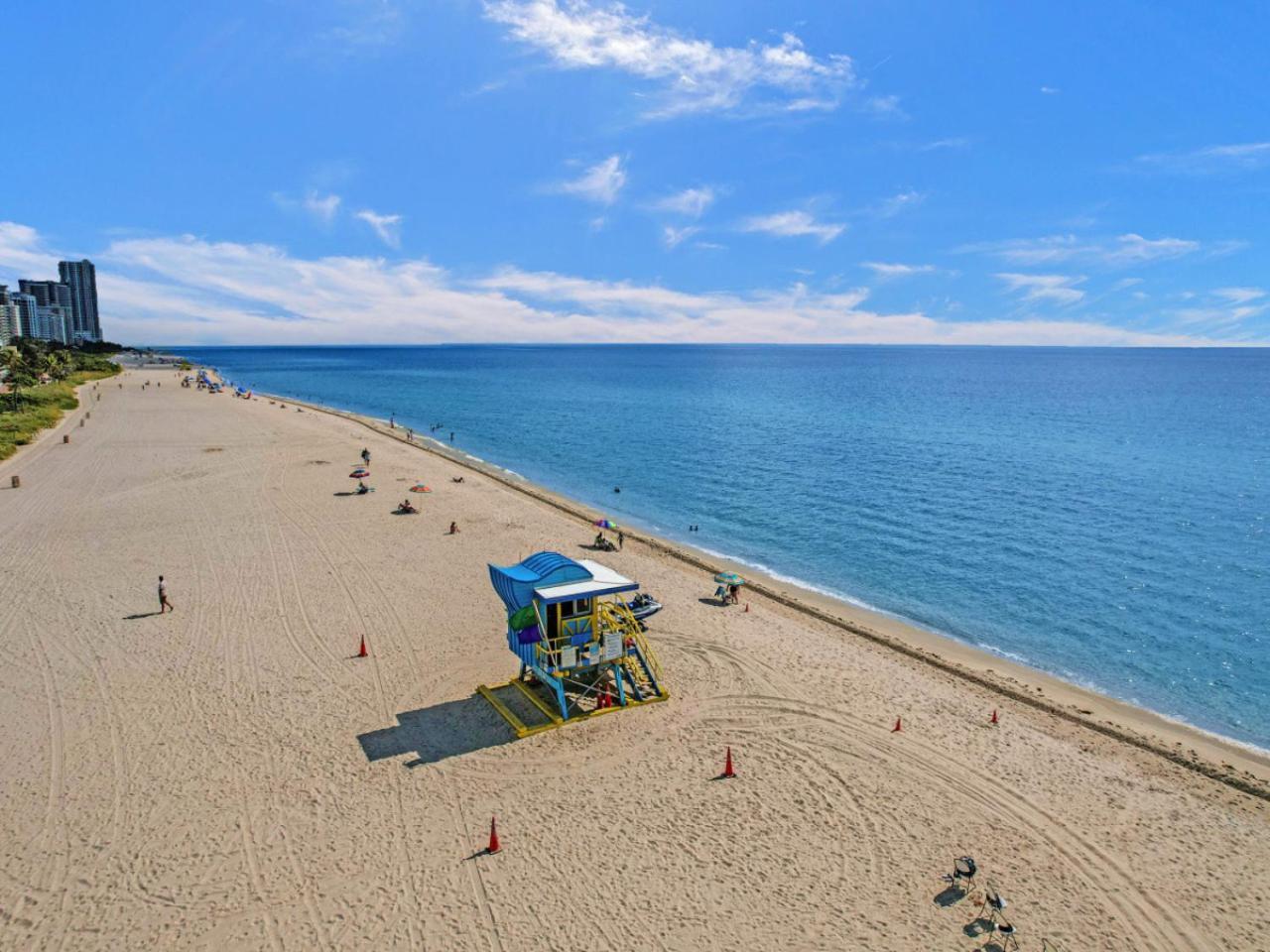 Charming Ocean View With Service 1516 *
